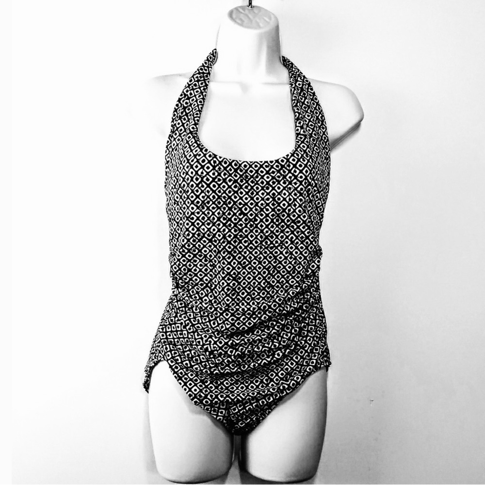 EUC- Lands’ End Square Neck Halter One Piece w/Ruched Sides